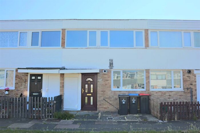 3 Bedroom Terraced House To Rent In Menteith Close, Bletchley, Milton Keynes, MK2