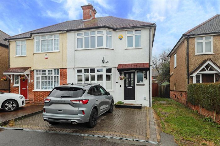 3 Bedroom Semi Detached House For Sale In Southfield Close, Hillingdon, UB8