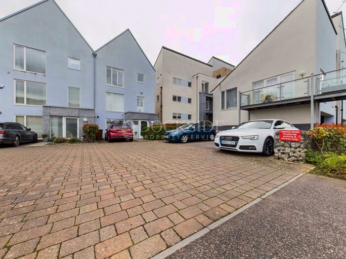 1 Bedroom Apartment To Rent In Redshank Road, Chatham, ME4