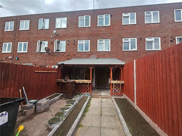 4 Bedroom Town House For Sale In Northam Walk, Wolverhampton, West Midlands, WV6
