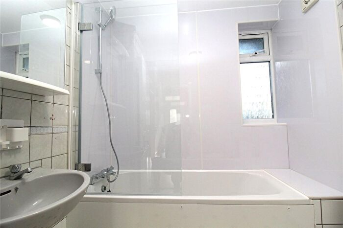 1 Bedroom Flat To Rent In Stanley Avenue, Greenford, Ealing, UB6