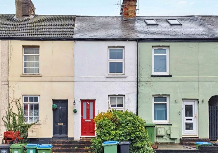 3 Bedroom Terraced House For Sale In Pinner Road, Watford, Hertfordshire, WD19