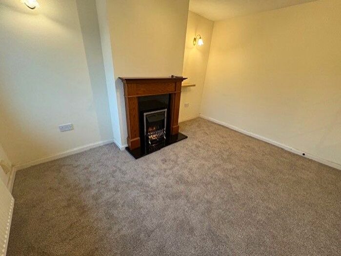 2 Bedroom Bungalow To Rent In Laburnum Close, Luton, LU3