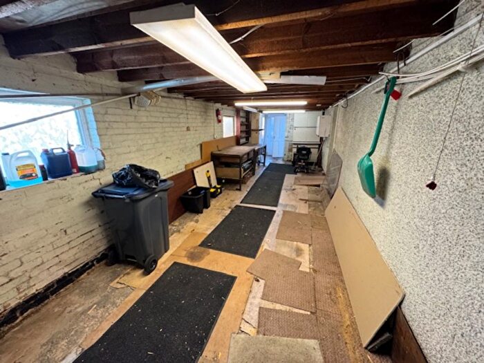 2 Bedroom Semi-Detached House For Sale In Hernefield Road, Birmingham, West Midlands, B34