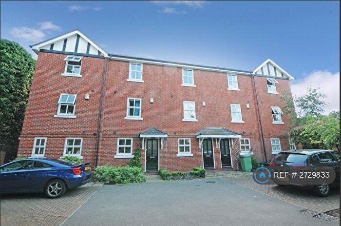 4 Bedroom End Of Terrace House To Rent In Dairy Close, Bromley, BR1