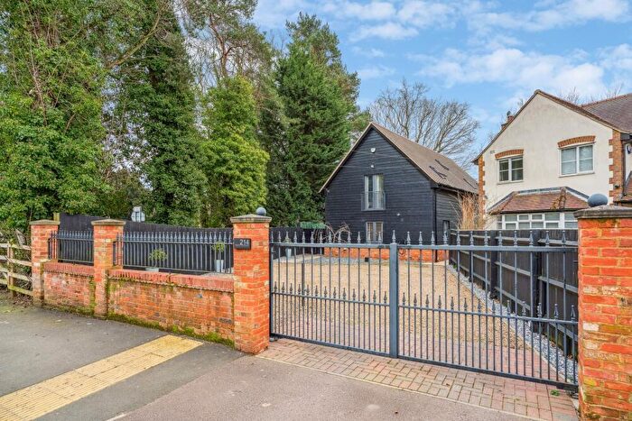 4 Bedroom Detached House For Sale In Clophill Road, Maulden, Bedfordshire, MK45