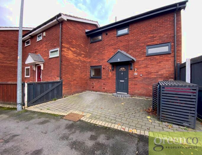 3 Bedroom Semi-Detached House To Rent In Capella Walk, Salford, M7