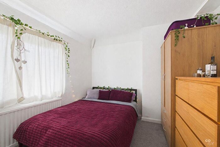 4 Bedroom Semi Detached House To Rent In Southall Avenue, Brighton, BN2