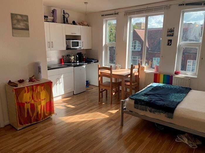 Studio To Rent In Tower Bridge Road, London Bridge, SE1