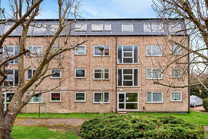 2 Bedroom Property To Rent In Falcon Court, Ware, SG12