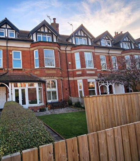 2 Bedroom Flat For Sale In Victoria Drive, Wirral, CH48