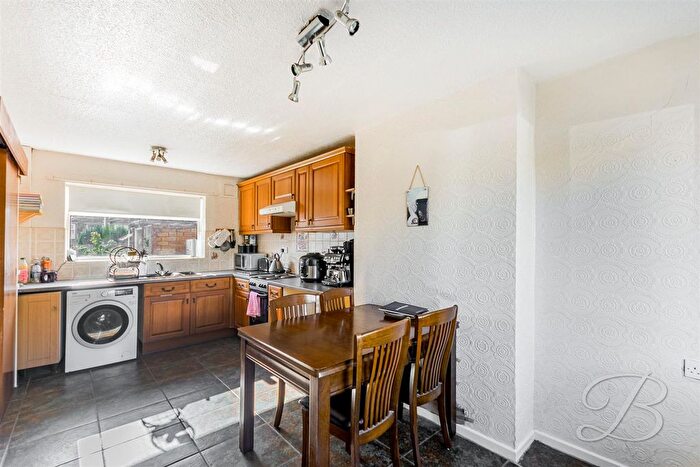 3 Bedroom Terraced House For Sale In Sherwood Street, Warsop, Mansfield, NG20