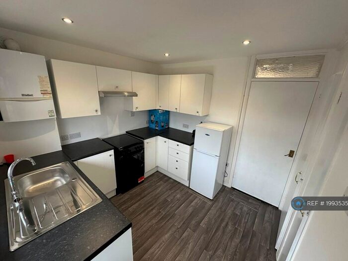 2 Bedroom Bungalow To Rent In Romney Close, Clacton-On-Sea, CO16