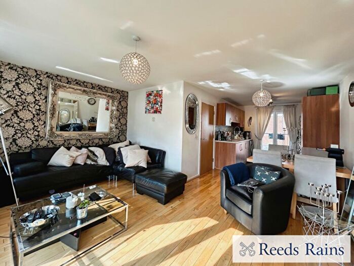 3 Bedroom End Of Terrace House For Sale In Moss Street, Salford, Greater Manchester, M7