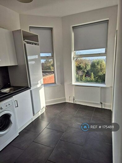 1 Bedroom Flat To Rent In Muswell Hill, London, N10