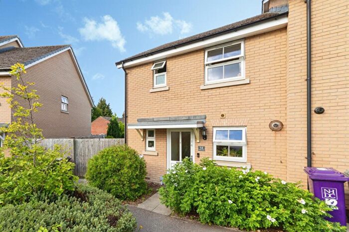 3 Bedroom End Of Terrace House For Sale In Tynan Close, Royston, SG8