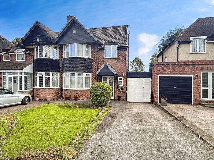 3 Bedroom Semi-Detached House For Sale In Lloyd Road, Handsworth Wood, Birmingham, B20