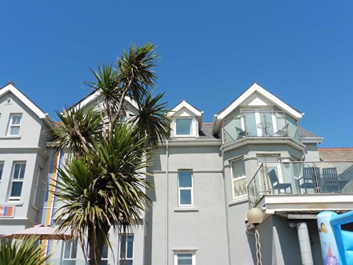 3 Bedroom Flat To Rent In Crooklets, Bude, EX23