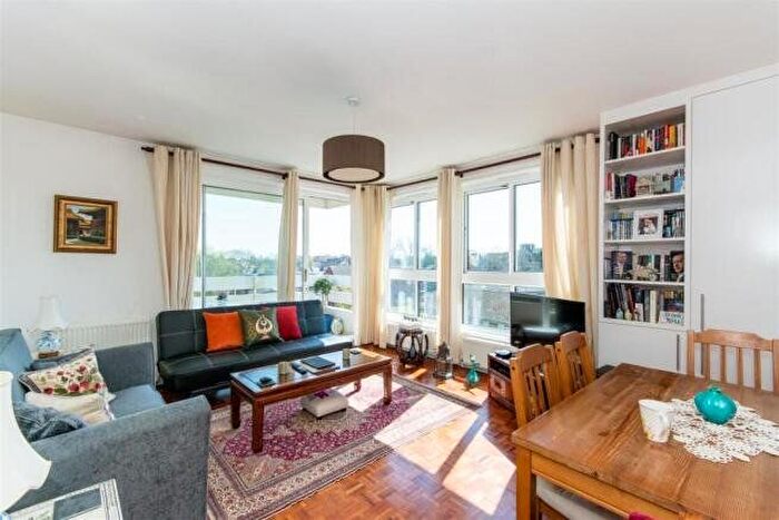 1 Bedroom Flat To Rent In March Court, Warwick Drive, SW15