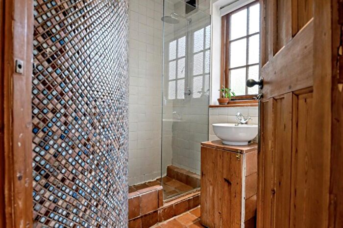 4 Bedroom Semi Detached House For Sale In Makepeace Avenue, Highgate, London, N6