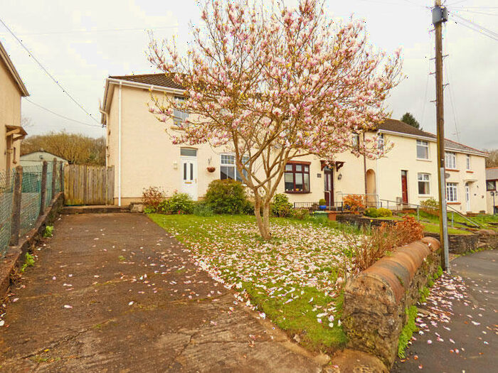 3 Bedroom End Of Terrace House For Sale In Maesycoed Terrace, Ystrad Mynach, Hengoed, CF82