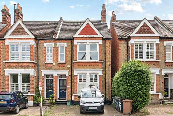 2 Bedroom Apartment For Sale In Woolstone Road, London, SE23