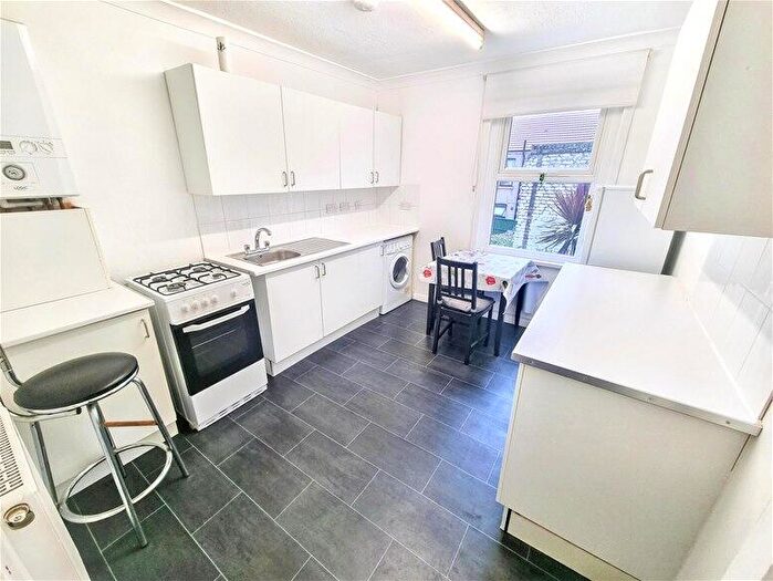 1 Bedroom Flat To Rent In Plaistow Road, Stratford, E15