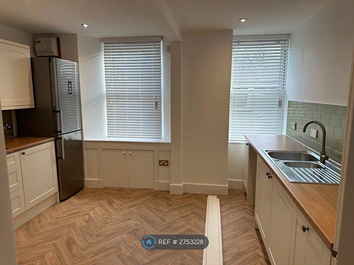 1 Bedroom Semi Detached House To Rent In High Street, Kinross, KY13