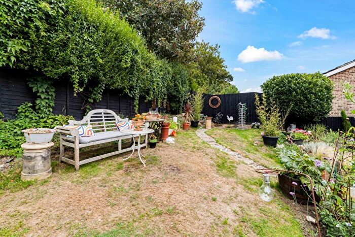 2 Bedroom Detached House For Sale In Southernwood Rise, Folkestone, CT20