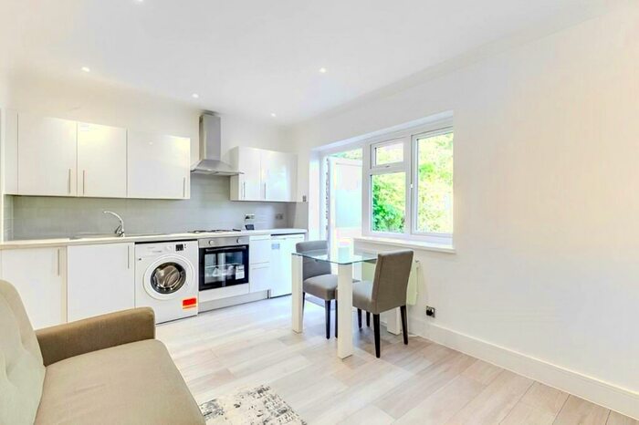 Studio To Rent In Aberdare Gardens, South Hampstead, NW6