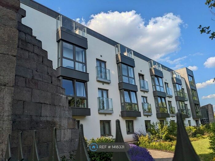 2 Bedroom Flat To Rent In Wapping Wharf, Bristol, BS1