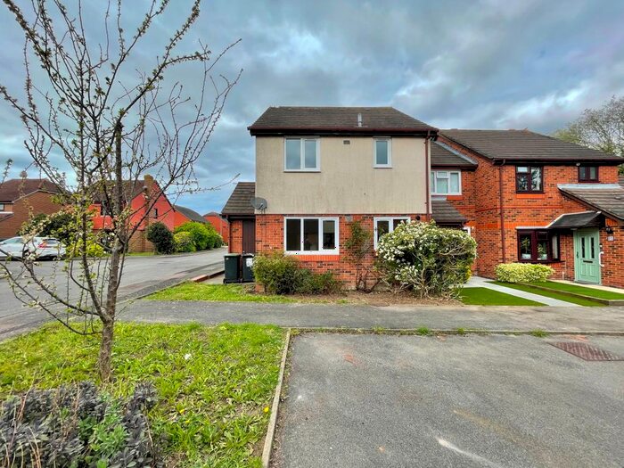 1 Bedroom Terraced House To Rent In Willowside, Snodland, ME6