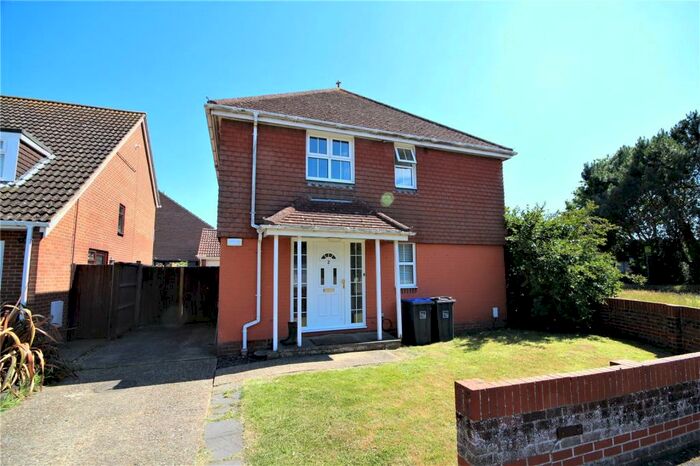 4 Bedroom Detached House To Rent In Silver Birch Drive, Durrington, BN13