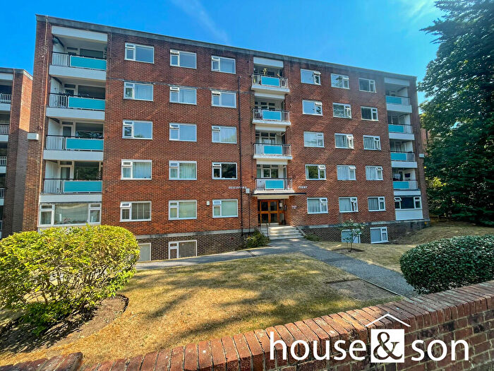 2 Bedroom Apartment For Sale In Exceptional Value Balcony Apartment, Surrey Road, Bournemouth, BH4