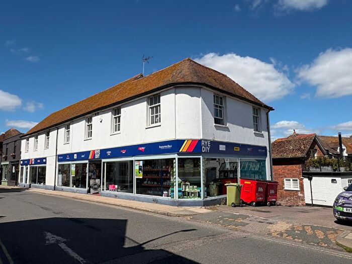2 Bedroom Flat To Rent In Cinque Ports Street, Rye, TN31