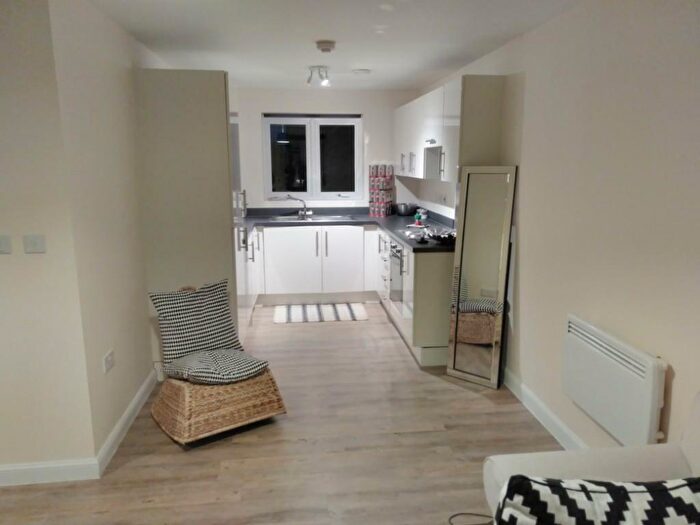 2 Bedroom Flat To Rent In Hamlet Way, Stratford-upon-Avon, CV37