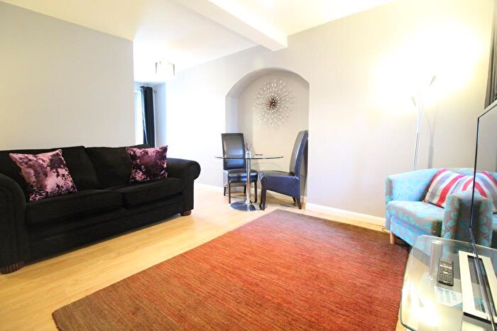 1 Bedroom Flat To Rent In Shiprow, Aberdeen, AB11
