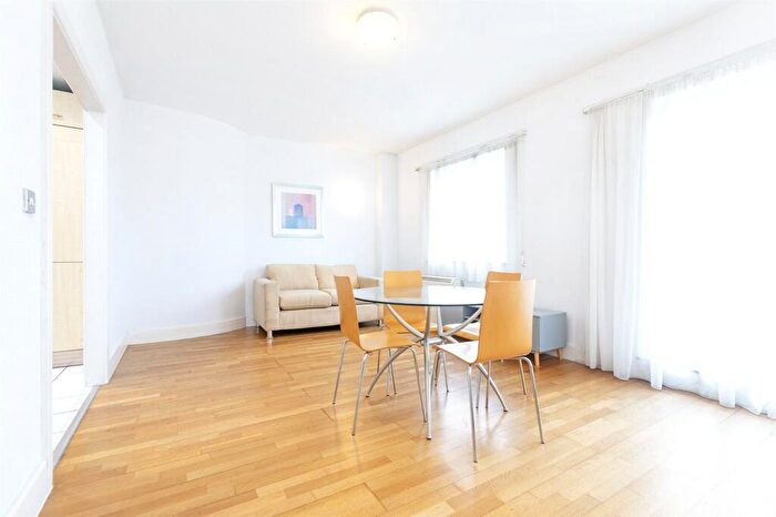 2 Bedroom Apartment To Rent In Artichoke Hill, London, E1W