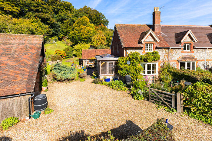 2 Bedroom House For Sale In Well Lane, Bentworth, GU34