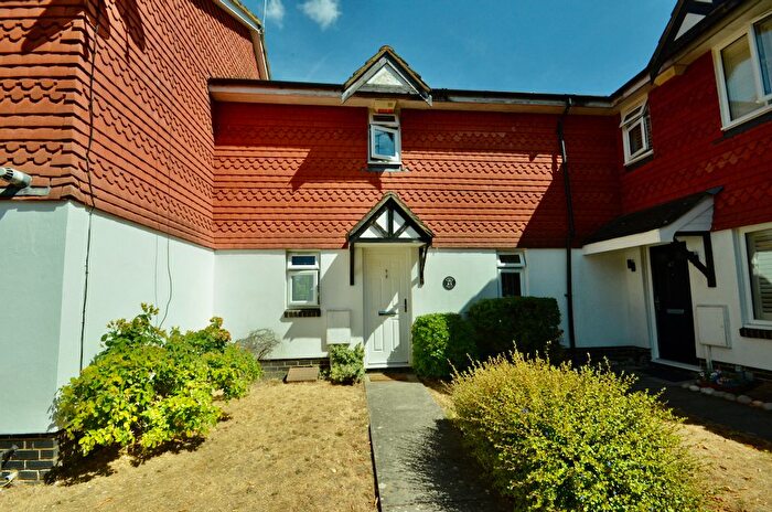 2 Bedroom Terraced House To Rent In Eyston Drive, Weybridge, KT13