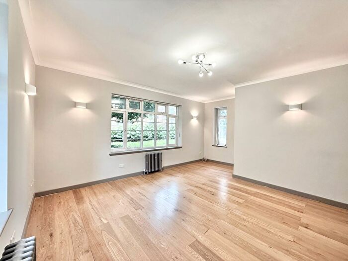 2 Bedroom Flat To Rent In Greville Hall, NW6