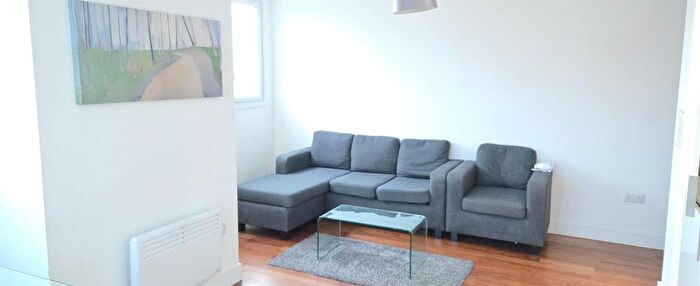2 Bedroom Flat To Rent In Hagley Road, Birmingham, B16