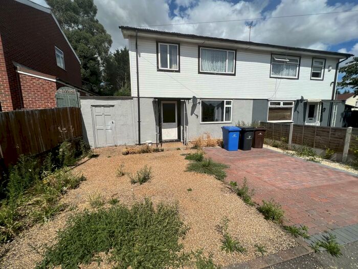 3 Bedroom houses for sale in Hartcliffe close, DE21, Derby