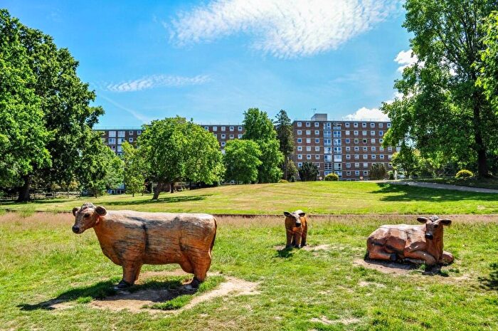 2 Bedroom Flat To Rent In Milton Mount, Crawley, RH10