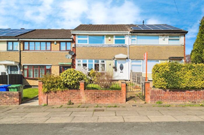 3 Bedroom Terraced House For Sale In Sunnyside Road, M43