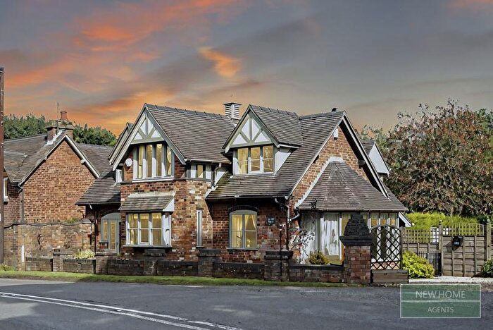 4 Bedroom Detached House For Sale In Congleton Road, Marton, Macclesfield, SK11