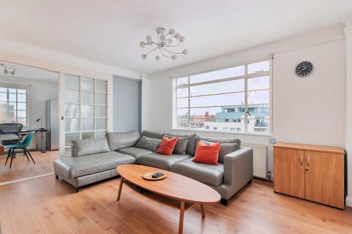 3 Bedroom Flat To Rent In Balham High Road, London, SW17