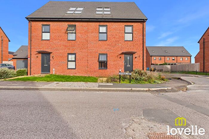 4 Bedroom Semi-Detached House For Sale In Imperial Way, Hull, HU9