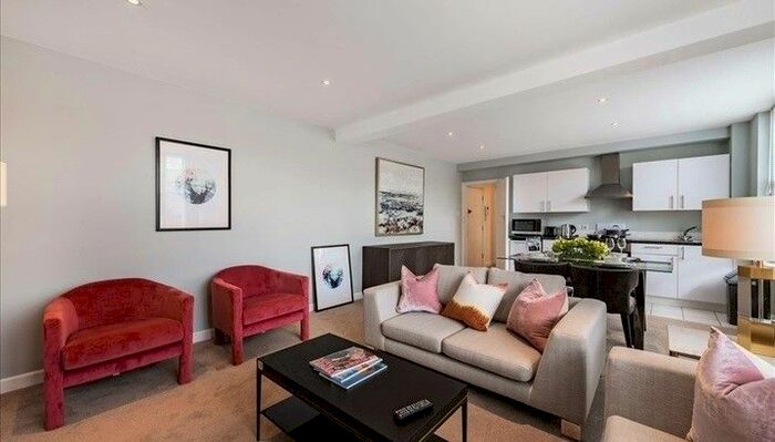 1 Bedroom Flat To Rent In Hill Street, London, W1J