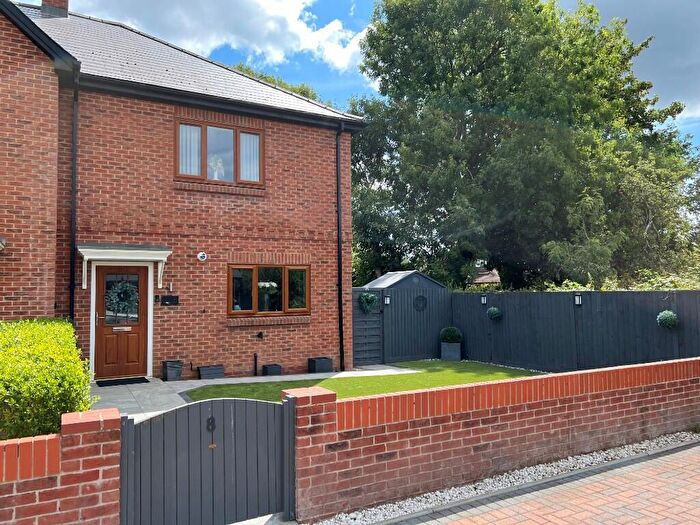 3 Bedroom End Of Terrace House For Sale In Courtyard Mews, SO45